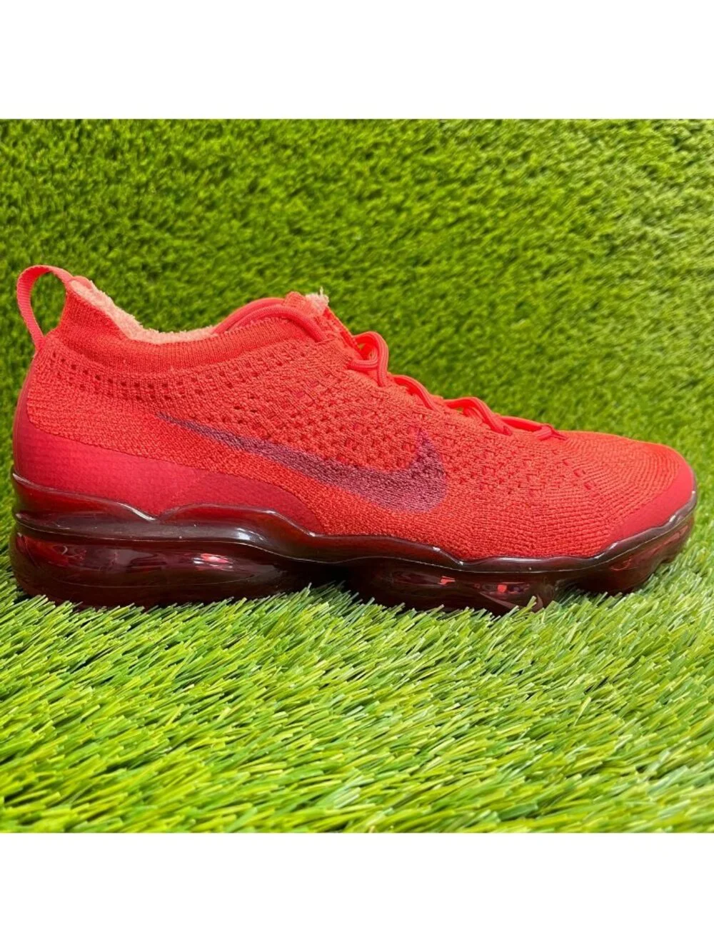 Nike Air VaporMax 2023 Flyknit Mens Size 9 Red Athletic Running Shoes Sneakers